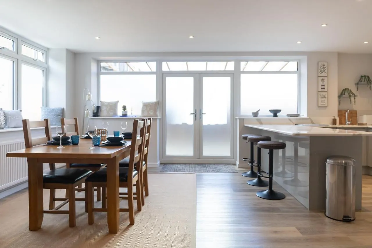 Amazing New Spacious Apartment In Se1 London 0*,  United Kingdom