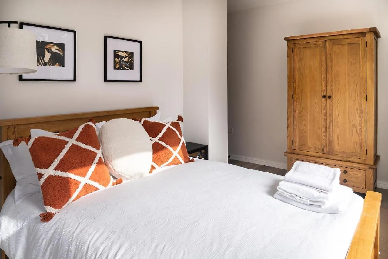 Amazing New Spacious Apartment In Se1 London 0*,