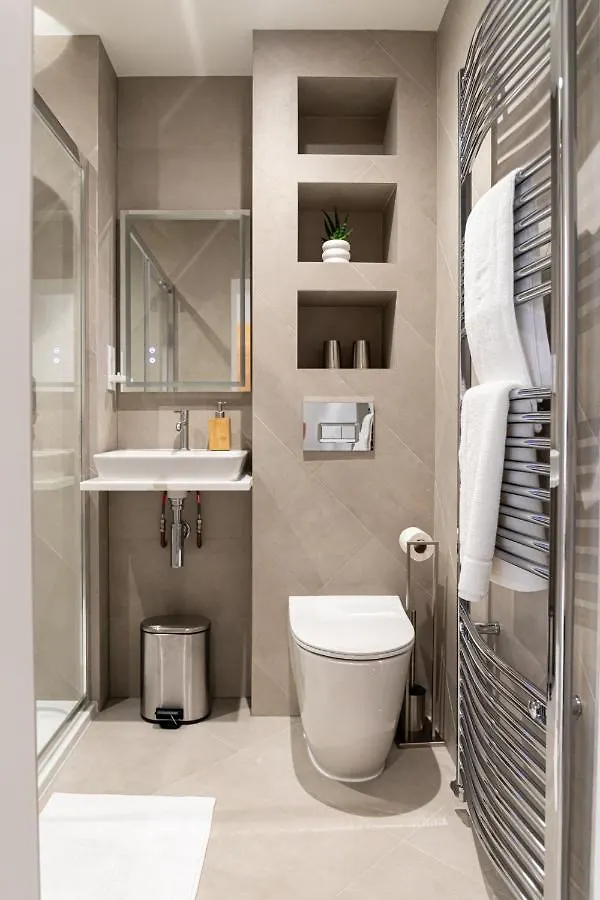 Amazing New Spacious Apartment In Se1 London