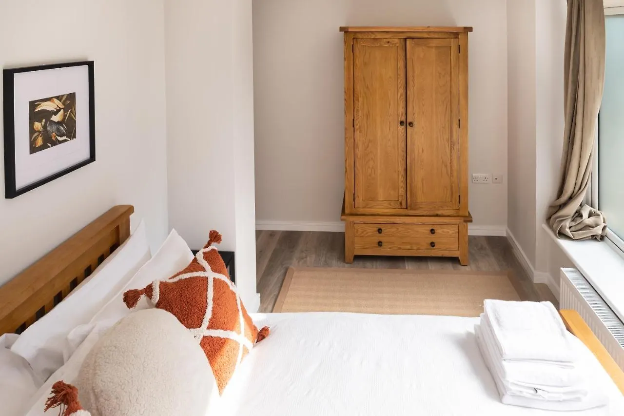 Amazing New Spacious Apartment In Se1 London 0*,  United Kingdom